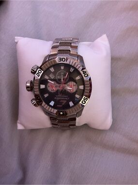 Sporty Chronograph Dive-Style Watch in Silver and Black with Red Accents